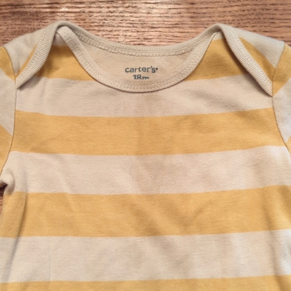 4 Carter's Onesie Bundle, GUC - Picture 4 of 7